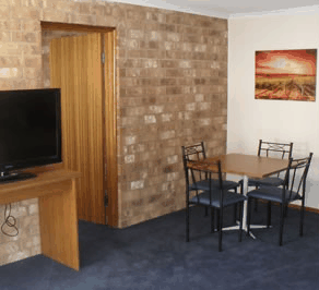 Clare Central Motel - Flights