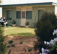 Oaklands Fishing Cottage - Flights