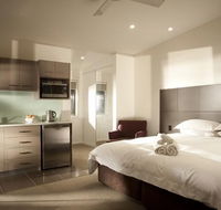 Longview Vineyard Apartments - Flights