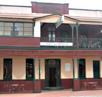 Central Hotel Zeehan - Flights