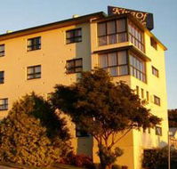 Menai Hotel - Flights