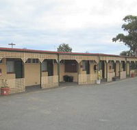 Central Court Motel - Flights
