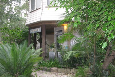 Alamein Caravan Park - Flights 4