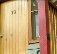 Cooma Bunkhouse Motel - Flights
