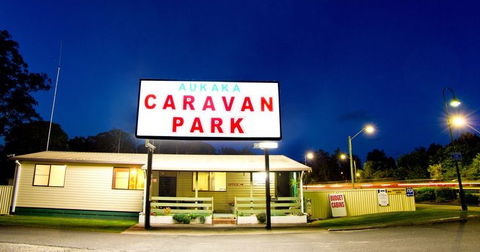 Aukaka Caravan Park - Flights 3