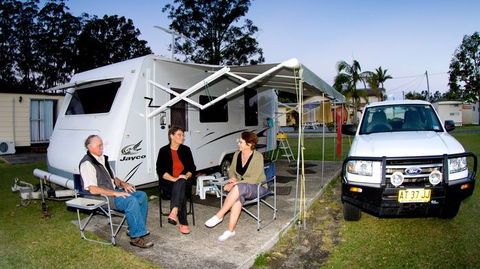 Aukaka Caravan Park - Flights 4