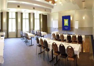 All Seasons Tamworth Towers - Flights 1