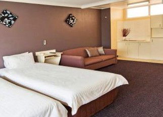 All Seasons Tamworth Towers - Flights 2