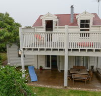 Surfers Palace Torquay - Flights