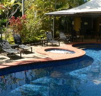 At The Mango Tree Holiday Apartments - Flights