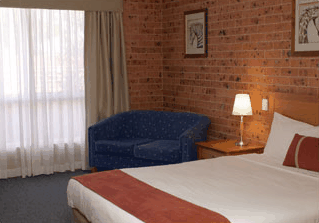 Akuna Motor Inn - Flights 2