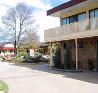 Blayney Goldfields Motor Inn - Flights