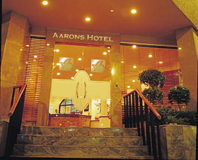 Aarons Hotel - Flights 0