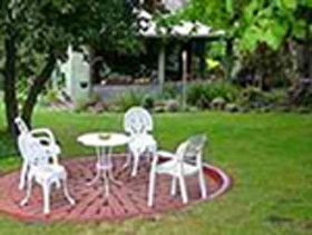 Debs' B & B - Flights 0