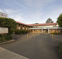 175 formerly Wesley Lodge - Flights