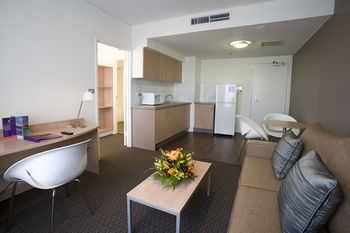 Ibis Melbourne Hotel And Apartments - Flights 15