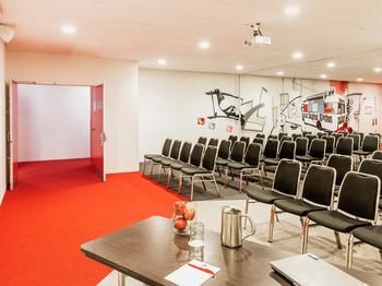 Ibis Melbourne Hotel And Apartments - Flights 36