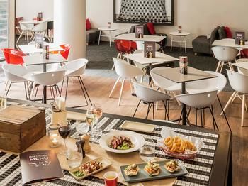 Ibis Melbourne Hotel And Apartments - Flights 46