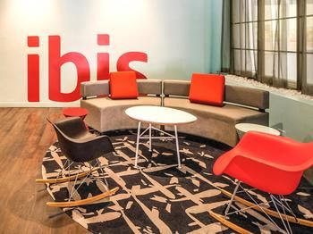 Ibis Melbourne Hotel And Apartments - Flights 49