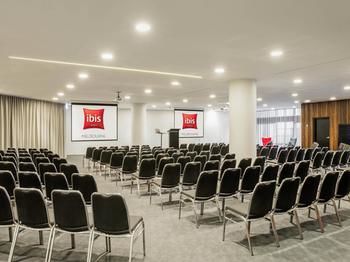 Ibis Melbourne Hotel And Apartments - Flights 68