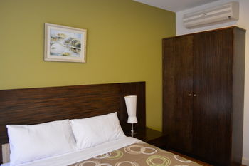 YTI Garden Hotel - Flights 16