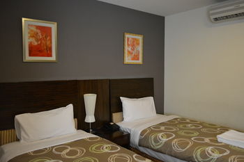 YTI Garden Hotel - Flights 33