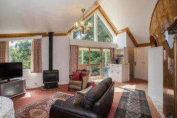 A Camelot Tower & Penthouse - Flights 45