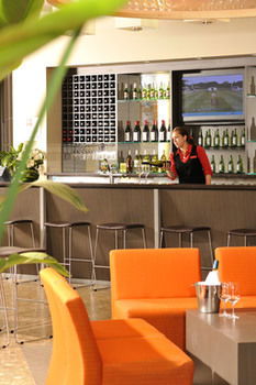 Ibis Melbourne Glen Waverley - Flights 8