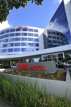 Ibis Melbourne Glen Waverley - Flights 15