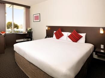 Ibis Melbourne Glen Waverley - Flights 17