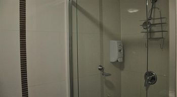 Habitat HQ - Hostel - Flights 19