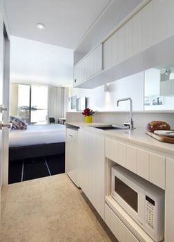 Adina Apartment Hotel Bondi Beach - Flights 5