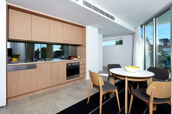 Adina Apartment Hotel Bondi Beach - Flights 8