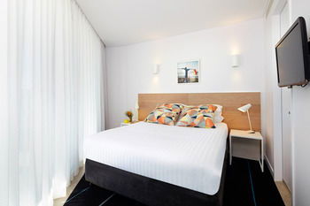 Adina Apartment Hotel Bondi Beach - Flights 10