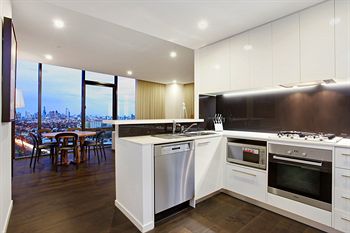 ALT Tower Serviced Apartments - Flights 7