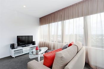ALT Tower Serviced Apartments - Flights 11