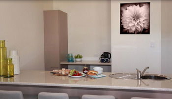 H Boutique Hotel - Flights 22