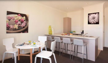 H Boutique Hotel - Flights 23