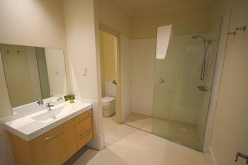 H Boutique Hotel - Flights 41