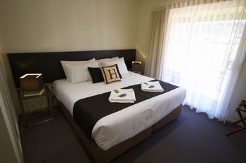 H Boutique Hotel - Flights 43