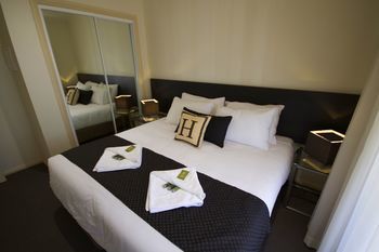 H Boutique Hotel - Flights 44