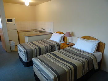 Best Western Fawkner Suites & Serviced Apartments - Flights 7