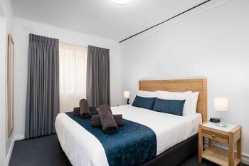 Best Western Fawkner Suites & Serviced Apartments - Flights 64
