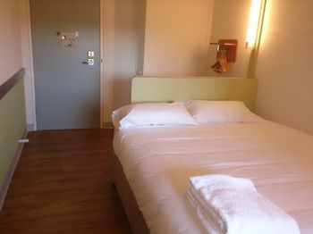 Ibis Budget Dandenong - Flights 2