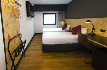 Ibis Budget Sydney East - Flights 2