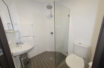 Ibis Budget Sydney East - Flights 3