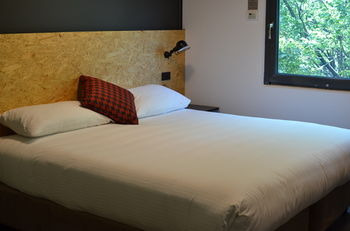 Ibis Budget Sydney East - Flights 11