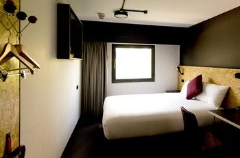 Ibis Budget Sydney East - Flights 19