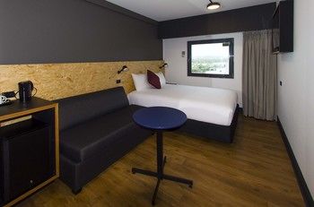 Ibis Budget Sydney East - Flights 20