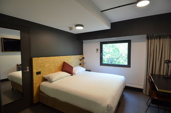 Ibis Budget Sydney East - Flights 22